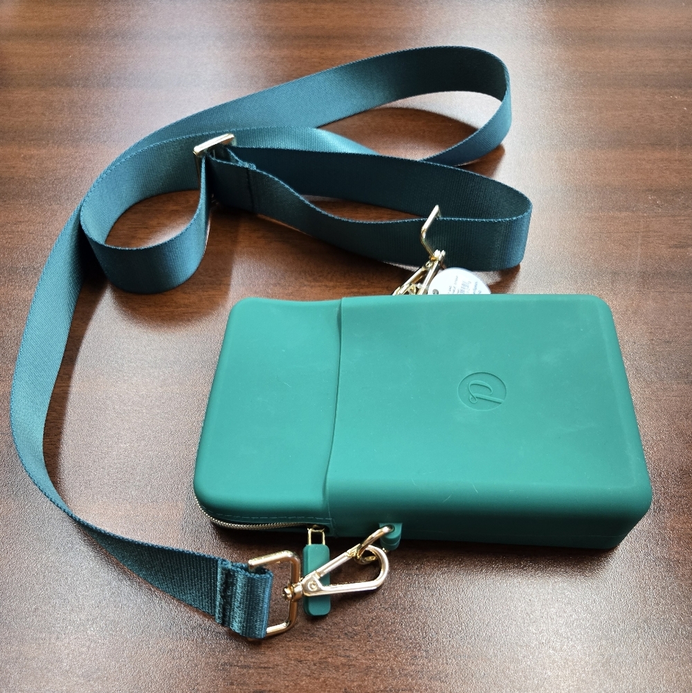 Peepers Green Crossbody Bag - Picture 10 of 12
